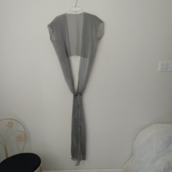 Pearl Grey Chiffon Slip Gown with Flowy Chiffon Floor Length Bolero Shawl  Sz8 - Picture 12 of 13